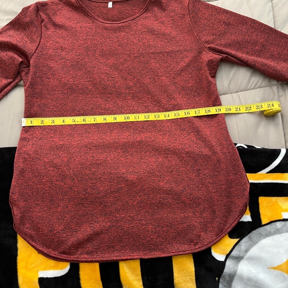 Women’s shirts - Picture 11 of 13